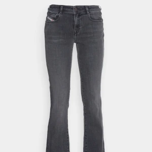 Diesel jeans  - Jag säljer mina fina nya diesel jeans som inte kommit till användning 