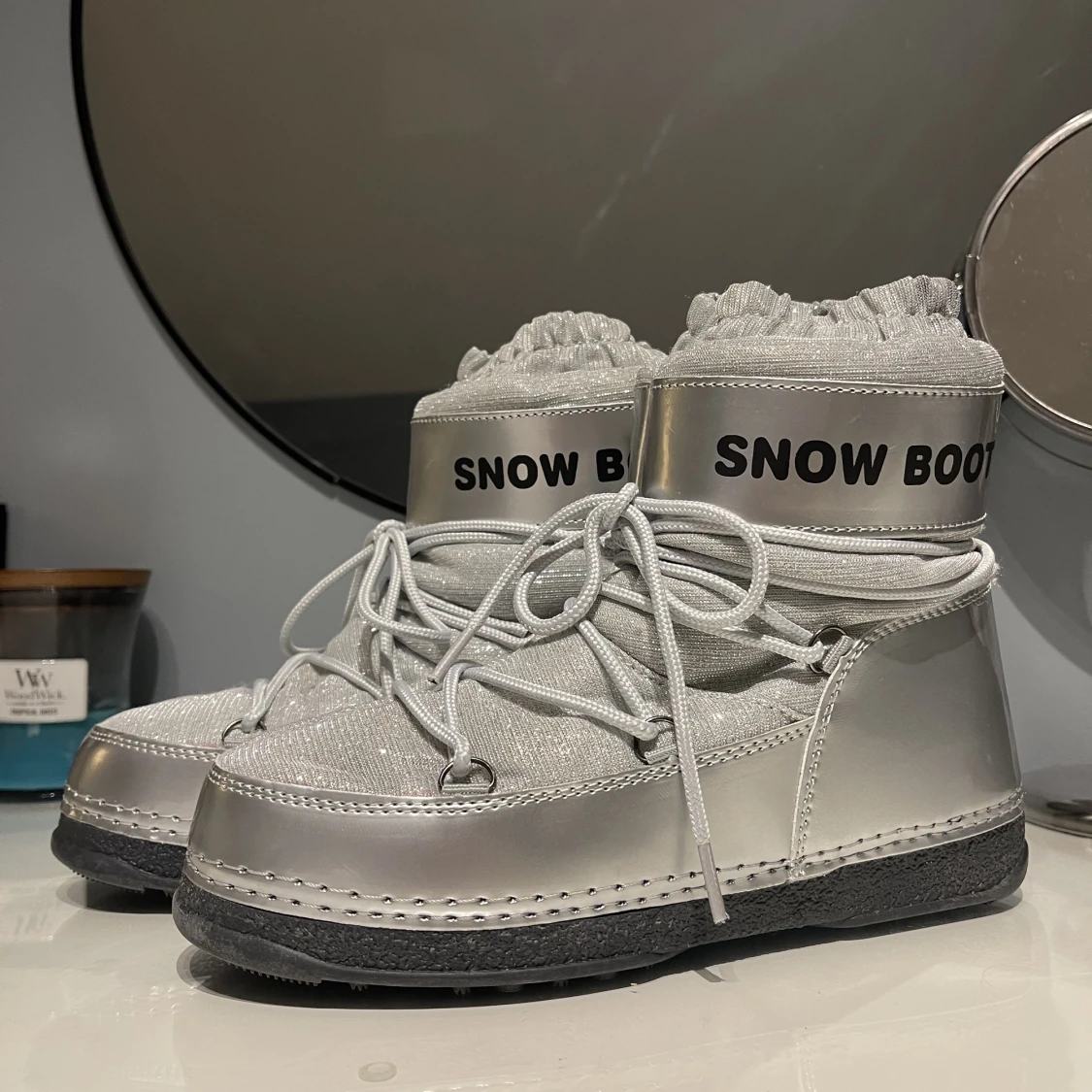 oanvända snowboots/vinterskor