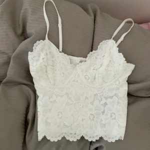 Topp - Super gullig korsett topp!
