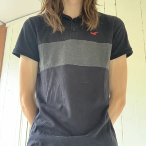 Hollister tröja - Köpt ca 2015/2016, finns inte att köpa längre. Användes inte så mycket, bruksskick ☺️