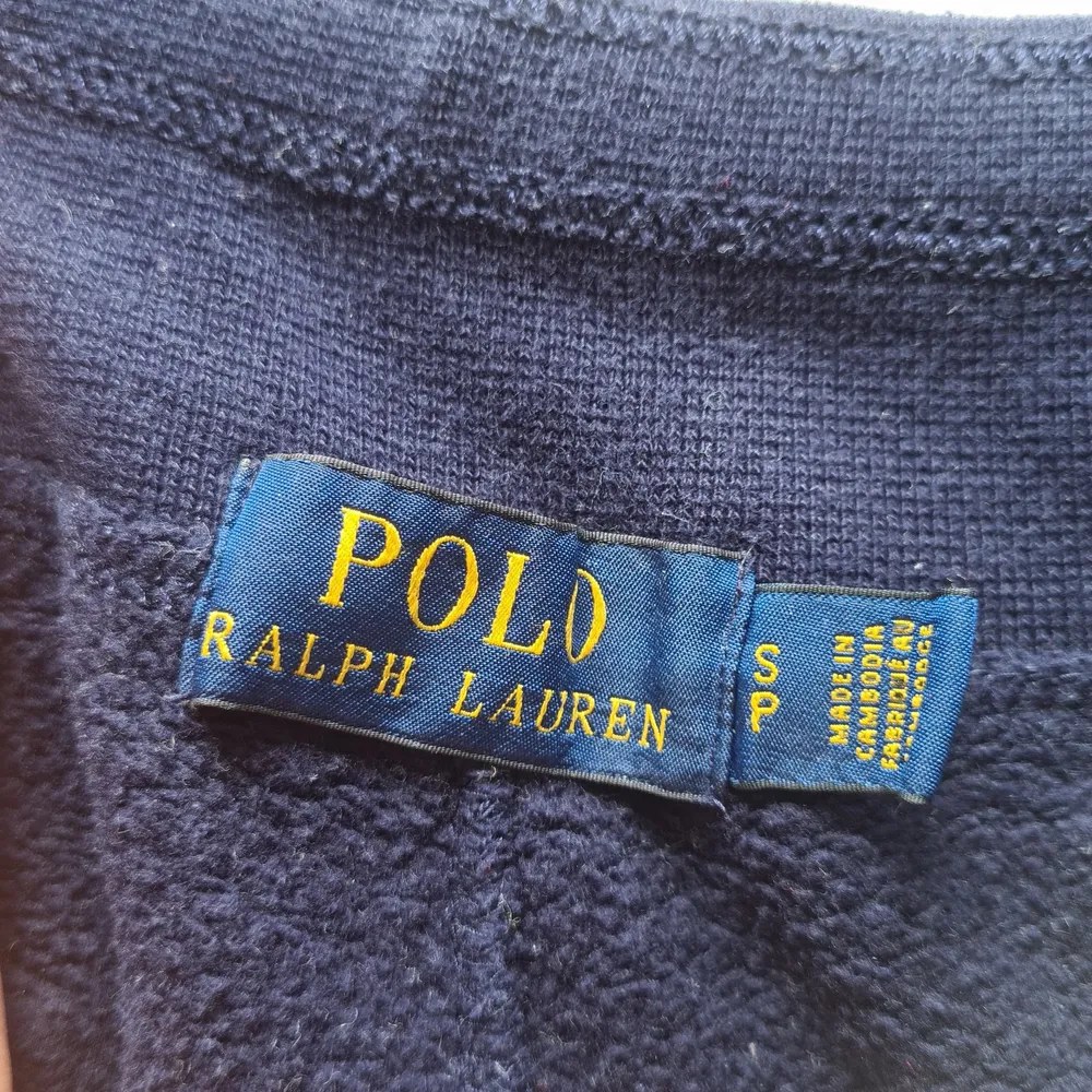 Mjukisbyxor från Ralph Lauren i väldigt bra skick.  Nypris 1200. Jeans & Byxor.