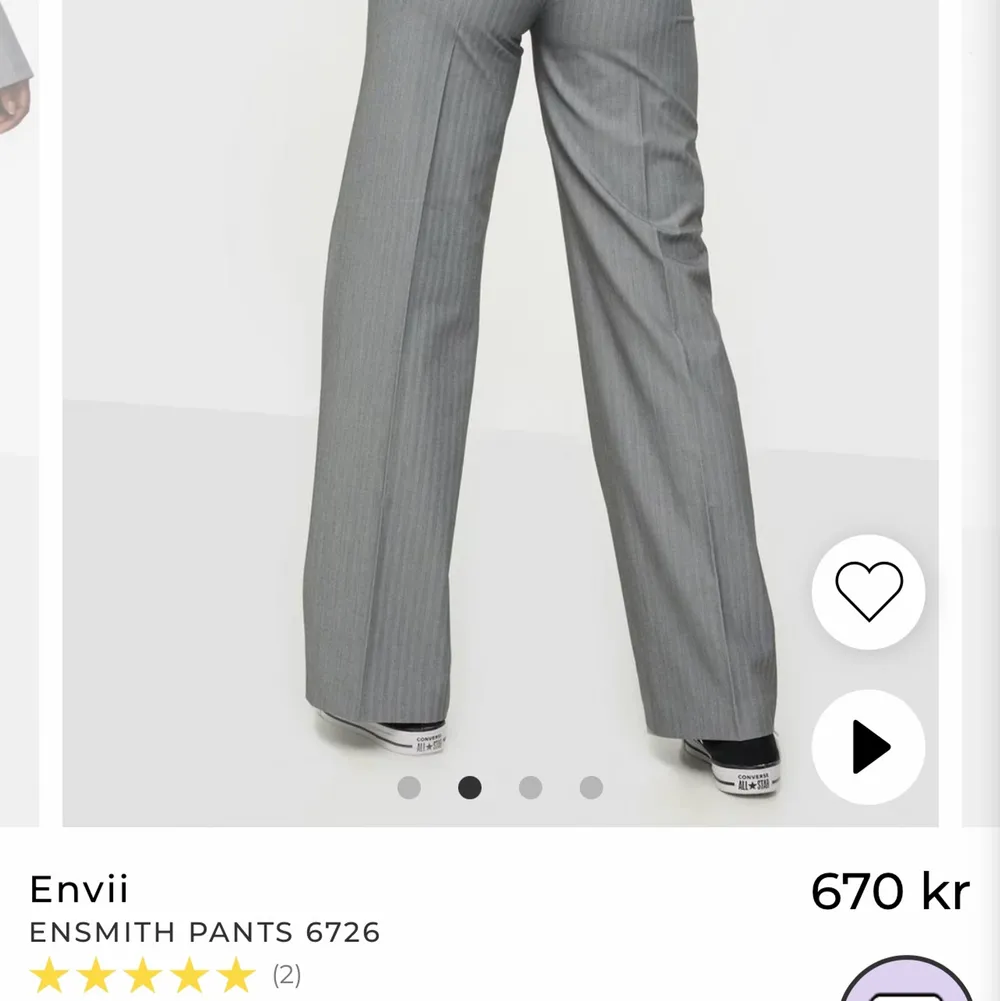 Säljer dessa otroligt fina & trendiga ”ENSMITH PANTS 6736” från Envii då jag tyvärr har köpt fel storlek. Helt i nyskick (provade en gång).. Jeans & Byxor.