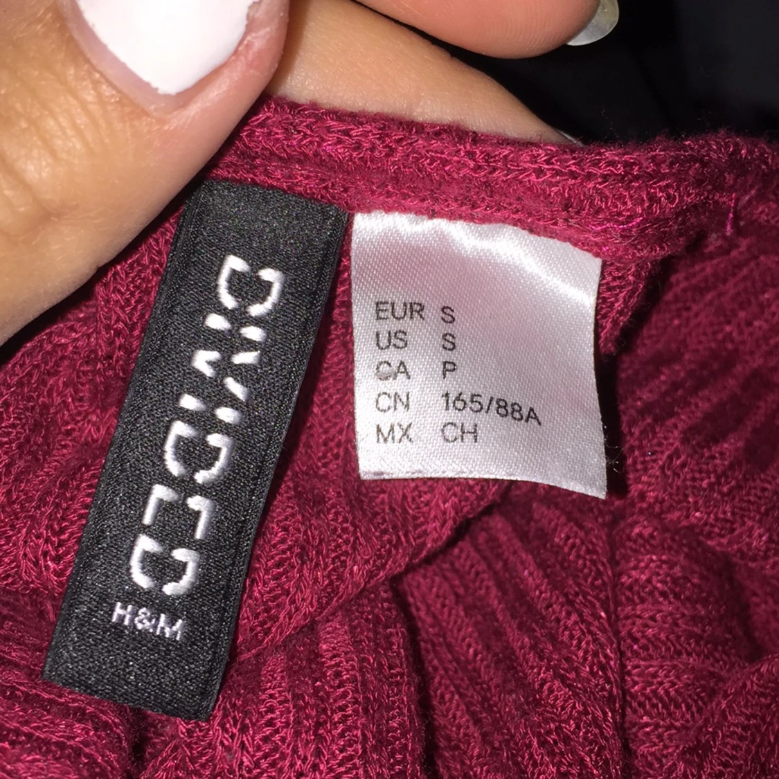 Röd tröja med snörning - 91