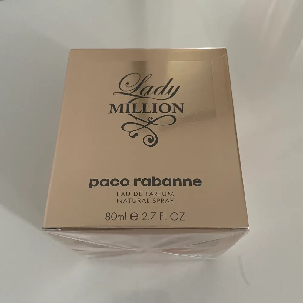 Lady Million Paco Rabanne parfym i 80ml. Helt ny oöppnad förpackning då jag beställde fel. Kan fraktas eller mötas upp i Kristinehamn/Karlstad . Perfume.