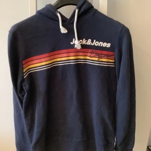 Jack & Jones medium luvtröja fint skick  - Luvtröja fint skick 