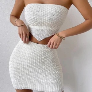 Två delad outfit  - En kjol och en topp i storlek s