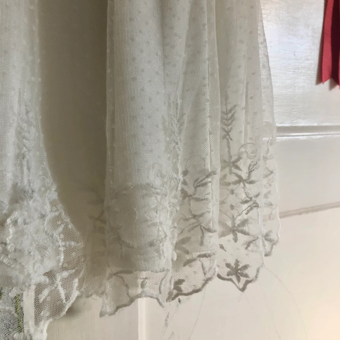 Vit spetsklänning - 91