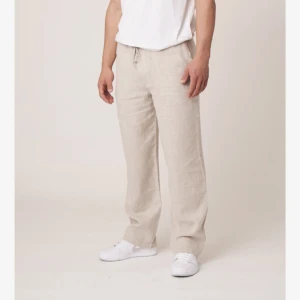 Linnebyxor - Linnebyxor från märket brln. Passar xs-s i 100% linne. Priset går att diskutera.