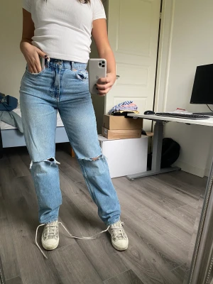 Jeans från Gina  - Helt nya storlek 36, nypris 599