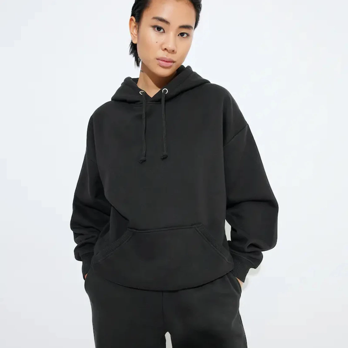 Svart hoodie - 90