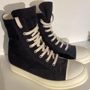 Rick Owens Ramones - Rick Owens DRKSHDW Ramones  Väldigt bra skick. Box finns också!