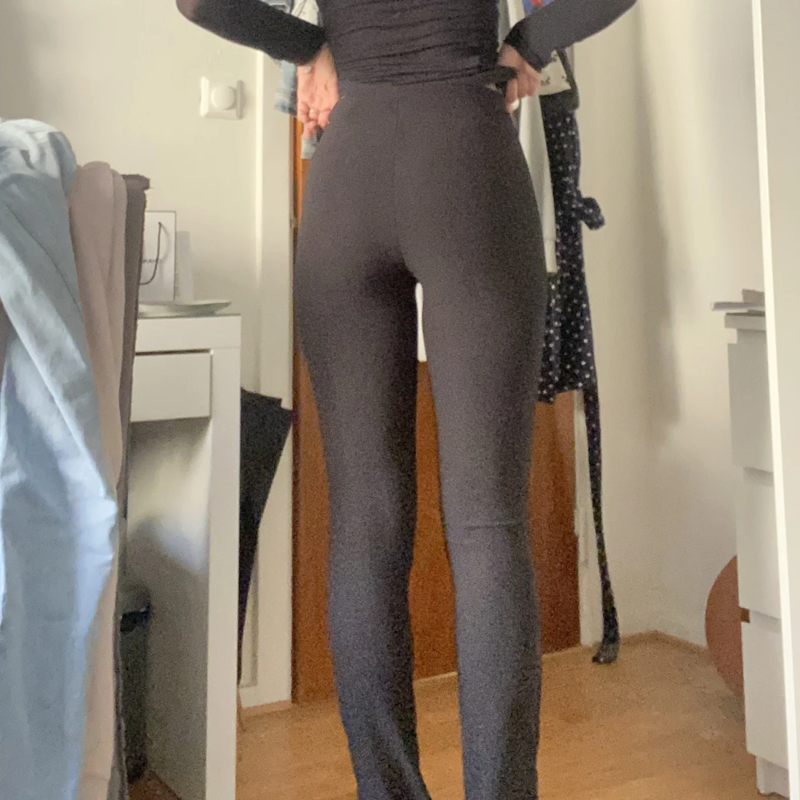 Svarta ”kostymbyxor” - 91