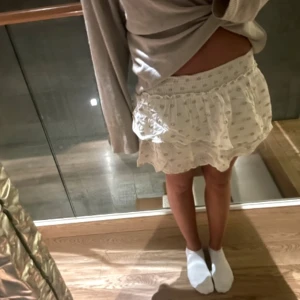 Kjol - As snygg kjol som är slutsåld, passar till allt, så najs🌟