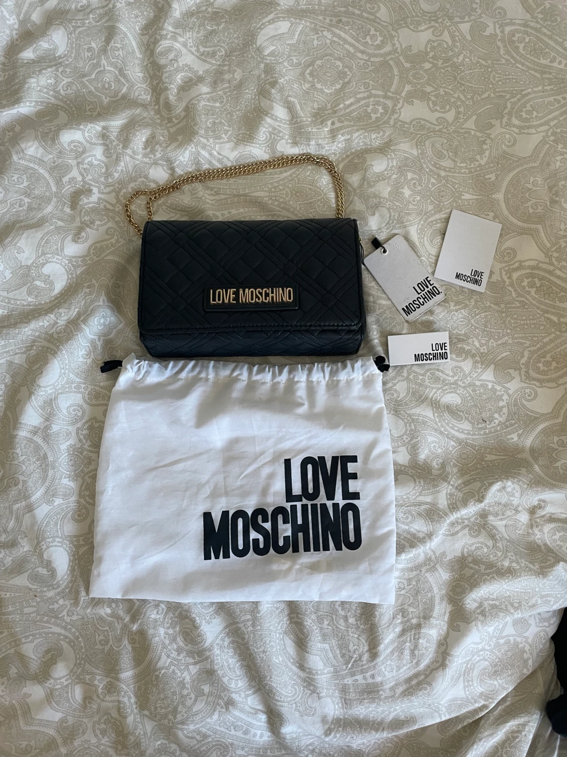 Moschino väska - 90