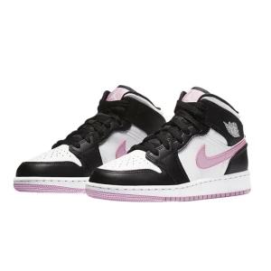 Air Jordan 1 Mid Arctic pink - (lägger upp igen pga oseriösa köpare)  Air Jordan 1 Mid i färgen arctic pink, använda några gånger, lite creased, storlek 39, orginal boxen ingår, kan mötas upp i stockholm eller tillkommer frakt. Nypris: ca 3000kr