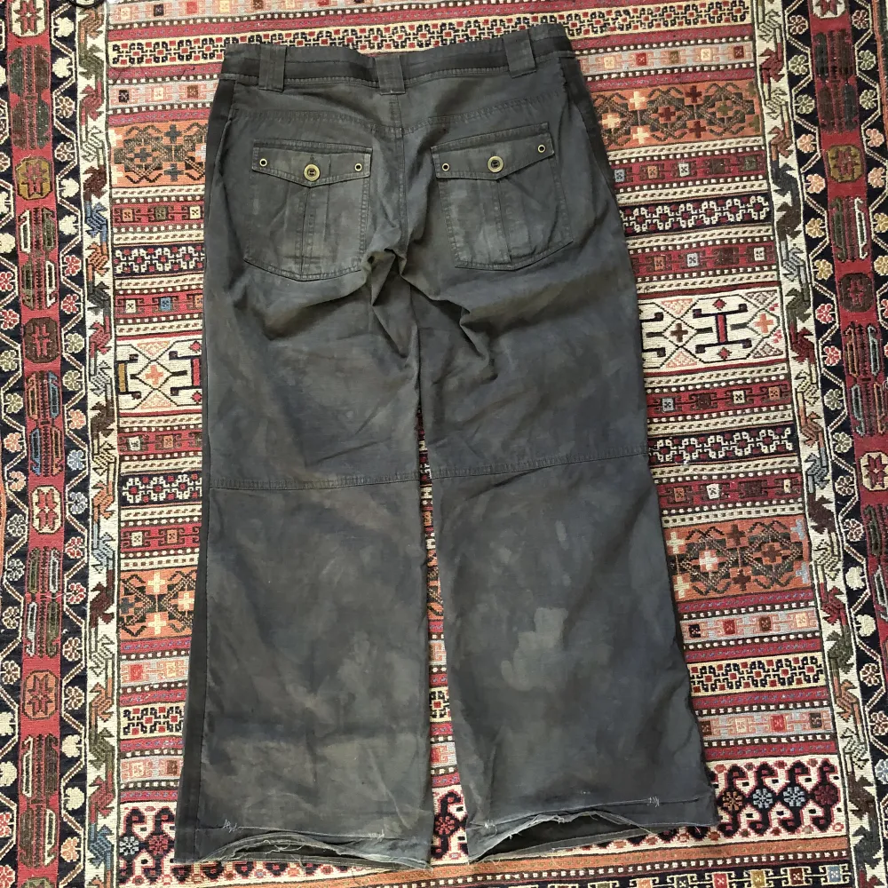 midja: 88cm längd: 101cm. Jeans & Byxor.