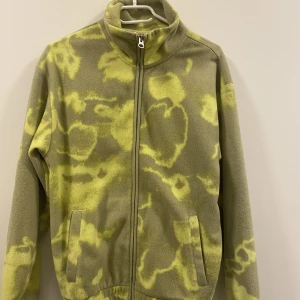 Kofta  - Super skön kofta från weekday 