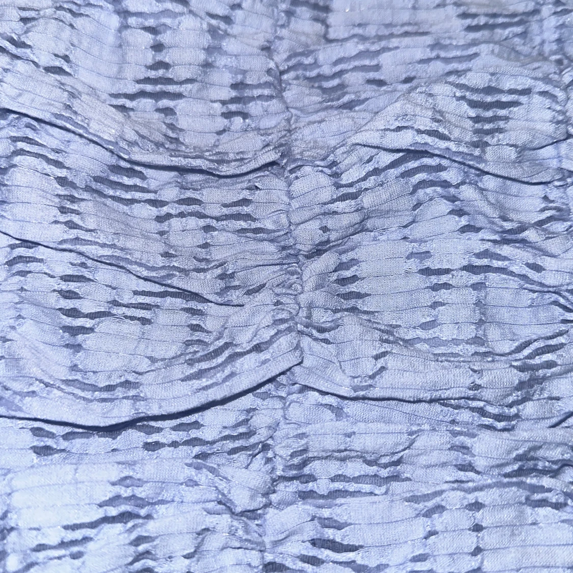 Topp med puffiga ärmar  - 90