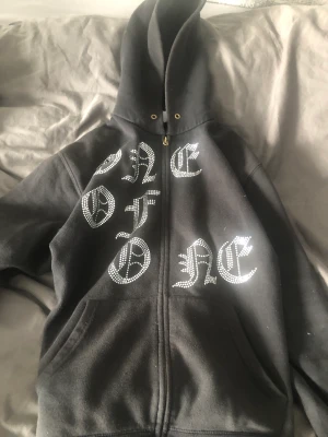 One of one hoddie - One of ond hoddie—fint skick—cond 8/10–storlek s