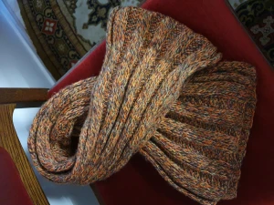 Atlas design halsduk  - Halsduk i flerfärgad från atlas design. 