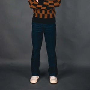 Dickies 874 - Riktigt sköna kostymbyxor, jag är 177 o har storlek 29/32. 750kr nypris