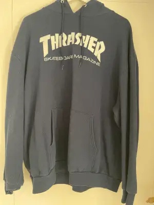 Säljer nu min Thrasher hoodie i fint skick, då de inte är min stil längre.  Använd fåtal gånger.  Köpare står för frakten