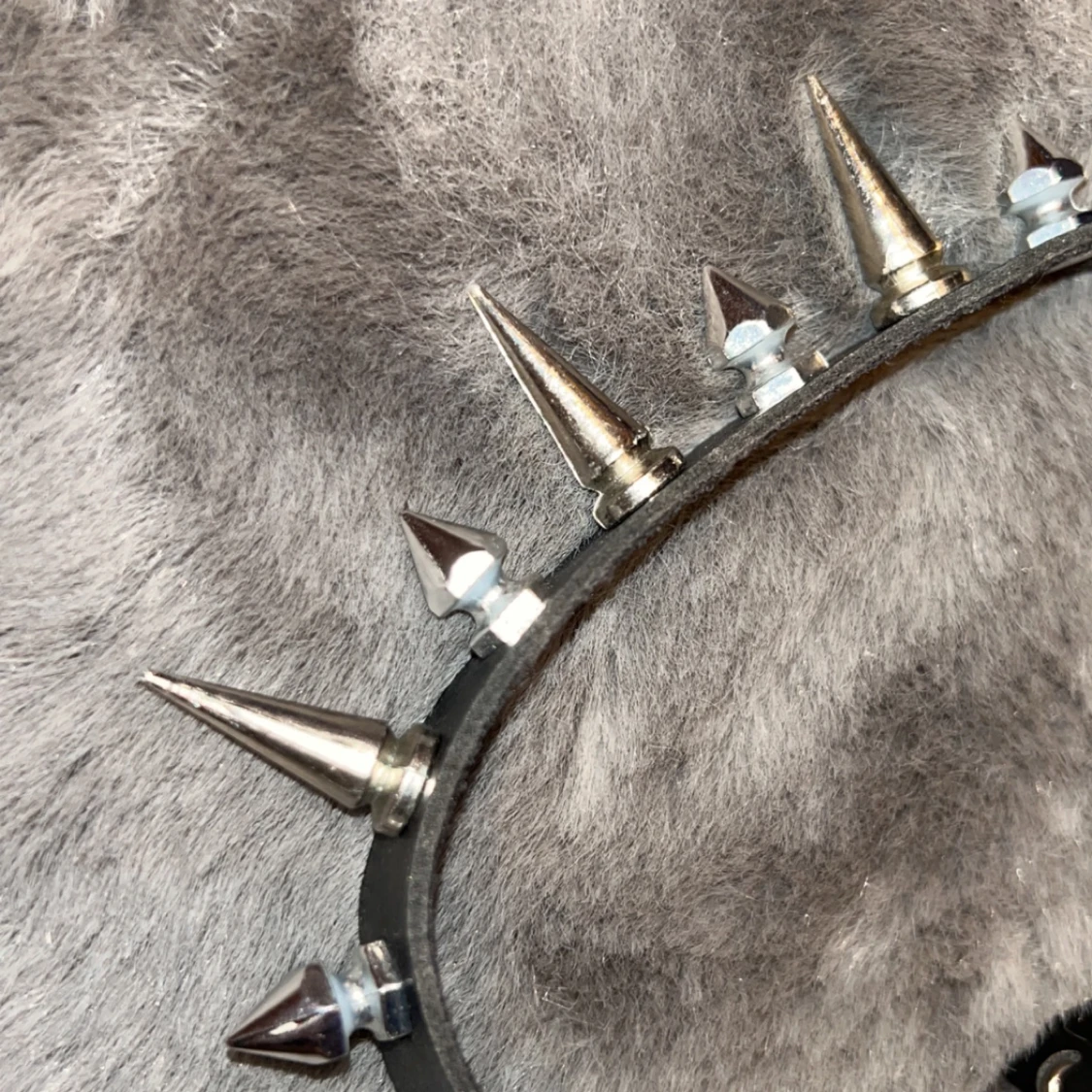 ”Chocker” med nitar - 91