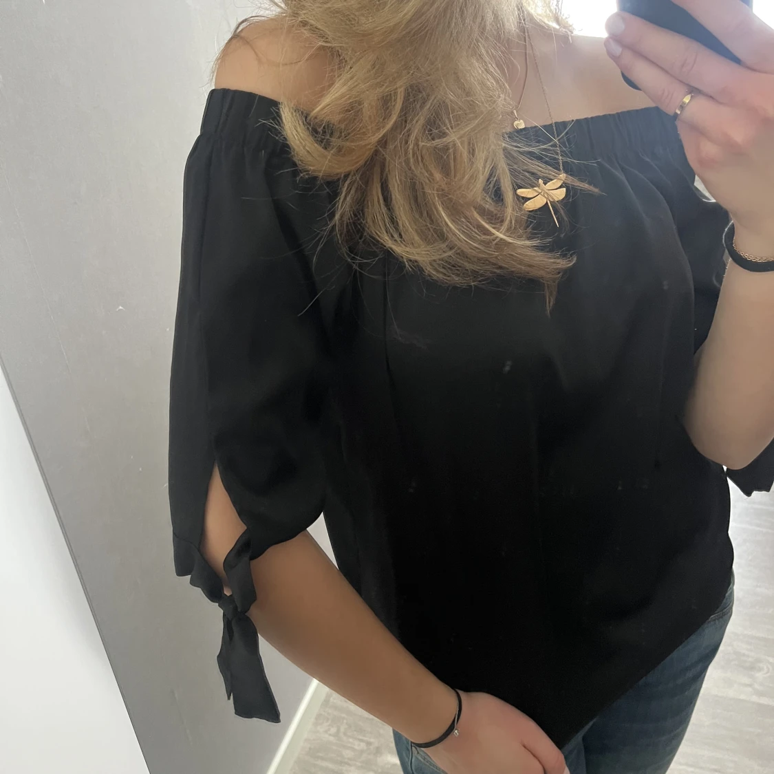 Offshoulder blus