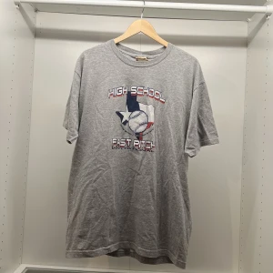 vintage tröja - En high school pitch USA sports tröja i jätte bra kondition