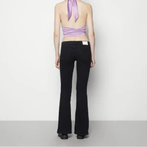 Jeans - Säljer mina only jeans eftersom dom var för korta på mig skulle nog passa någon under 1,55❤️❤️jätte fint skick👌Skriv om ni har några funderingar💕använd gärna KÖP NU🙌🙌