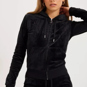 Juicy tröja  - Sparsamt använd juciy tröja. Nypris 1200kr 