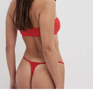 Röda bikinitroser som är helt oanvända!❣️ De är från NA-KD. Köparen står för frakt ❤️‍🔥