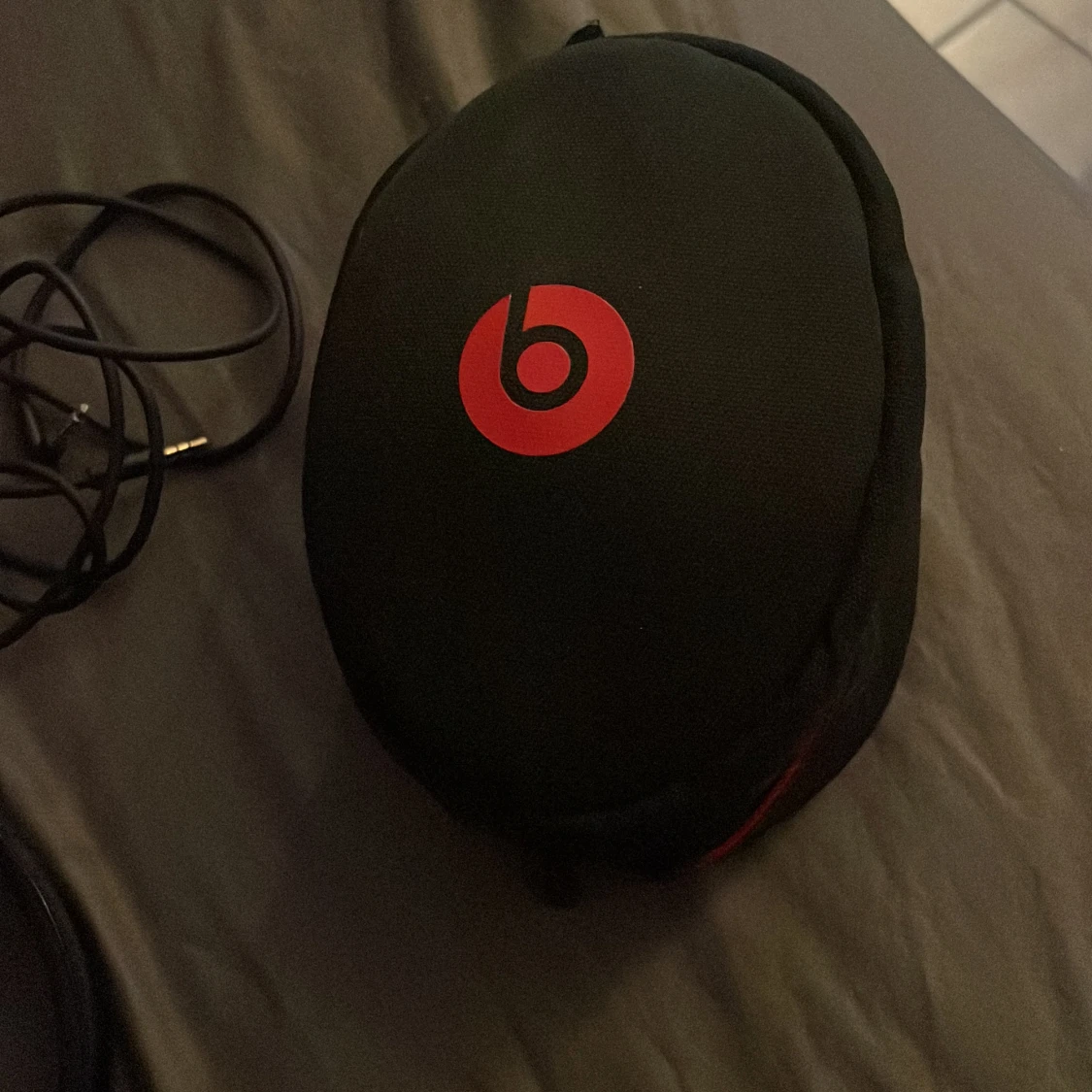 Beats solo 3, bra skick - 91