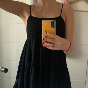 Zara klänning - Oanvänd zaraklänning som aldrig andvänds pågrund utav att d inte varit min stil