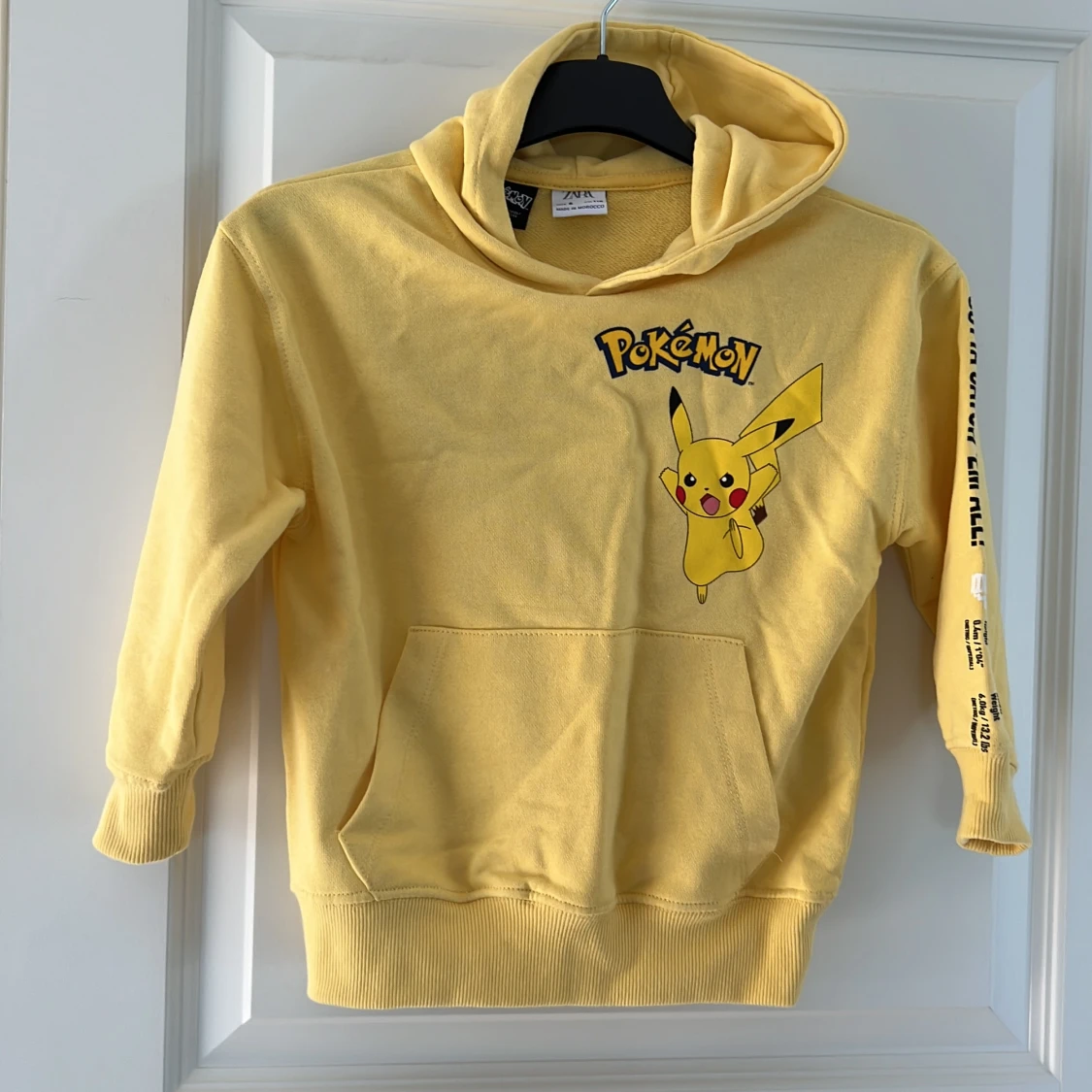 Hood tröja Pokémon strl 6