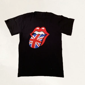 Vintage Rolling Stones T-shirt  - Skitfet vintage Rolling Stones T-shirt. Den är i dunder skick och storlek S