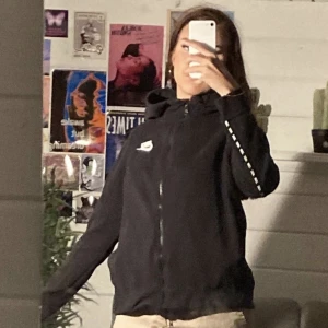 nike kofta<3 - I bra stick och sällan använd 💓