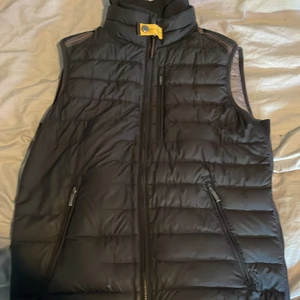 Parajumpers - Parajumper väst  Skick 7/10