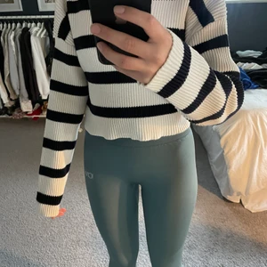 Bershka  - Randig stickad tröja