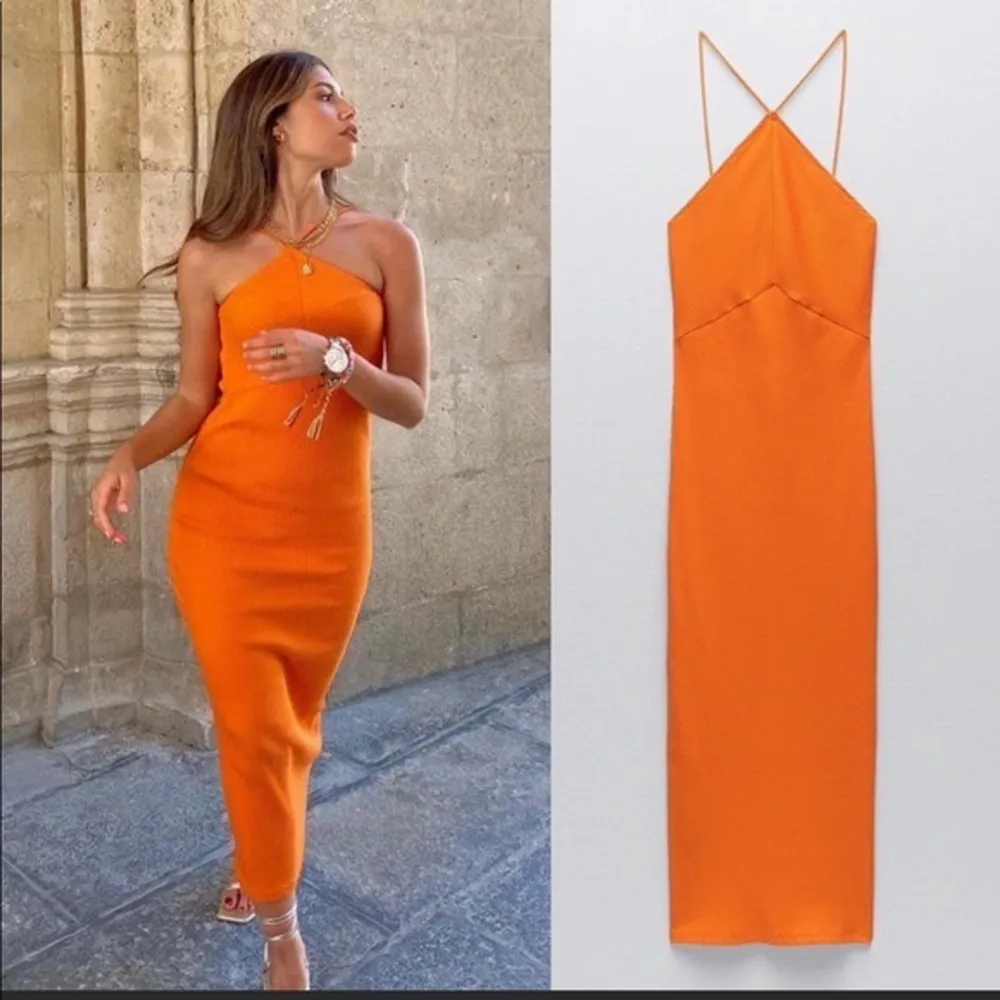 Super fin klänning från Zara i orange färg. Använd 2-3 ggr då det inte passar mig längre. Köp direkt för 250kr + frakt!! Frakt tillkommer❤️. Klänningar.