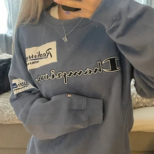 vintage champion  - vintage sweatshirt från champion i storlek M, köpt på humana. högsta bud just nu: 440 +frakt