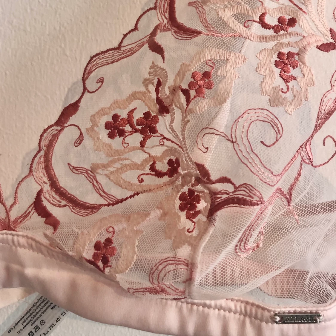 Ella M bygellös bh - 90