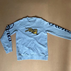 Kenzo tröja - Äkta, köptes för över 1500kr. Storlek uppskattas som M. Måste bort asap