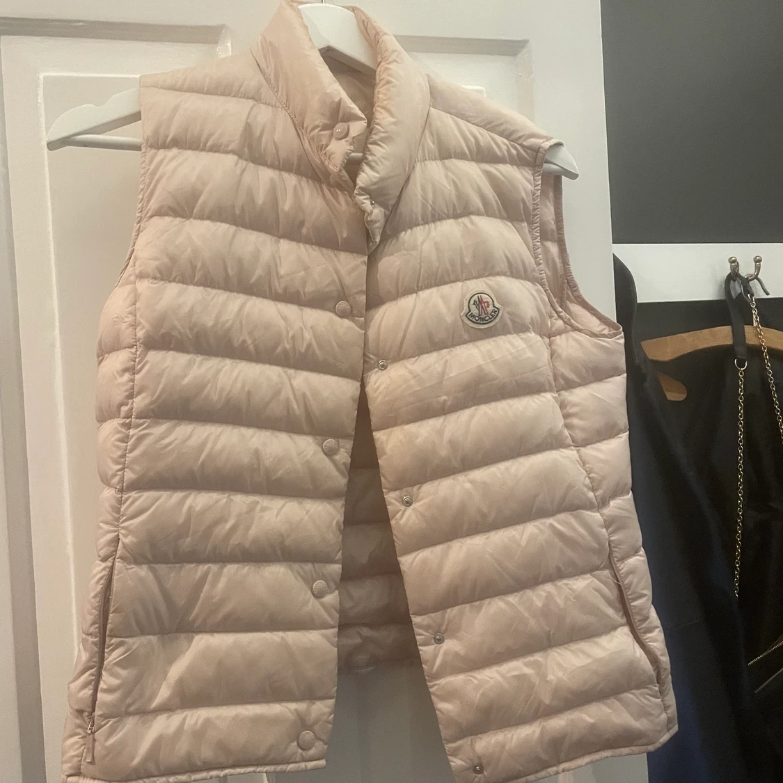 Ljusrosa moncler väst - 91
