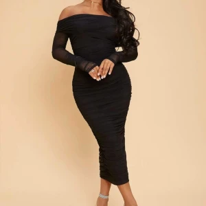 Shein, svart, klänning  - Klänning köpt för 219 i storlek xs. Den är helt oanvänd 