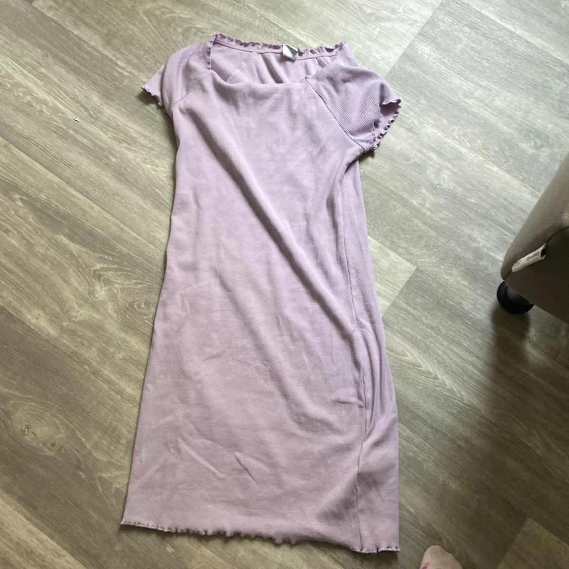 Ljuslila klänning  - 91
