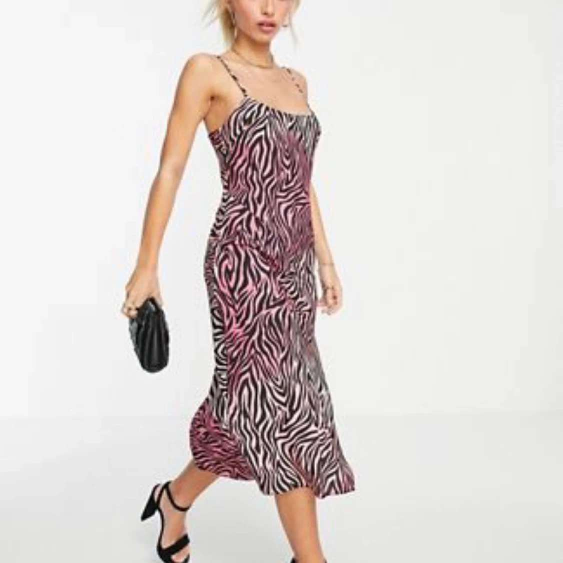 Miss Selfridge - Slipklänning i satin, aldrig använd - 90