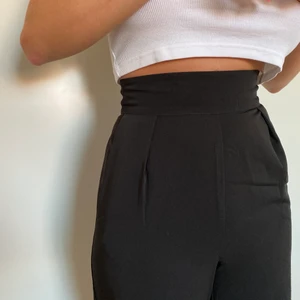 Kostymbyxor  - Hör av er vid intresse!