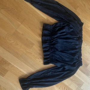 Kroppad topp - Tunn lite glittrig topp