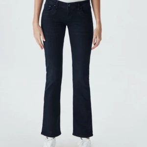 LTB jeans - Säljer dessa jättefina LTB jeans för 475kr original 700kr! Sparsamt använda utan några defekter. Sjukt bekväma, men passar mig inte längre. Kom privat för bilder på ❤️ Köparen står för frakten. 